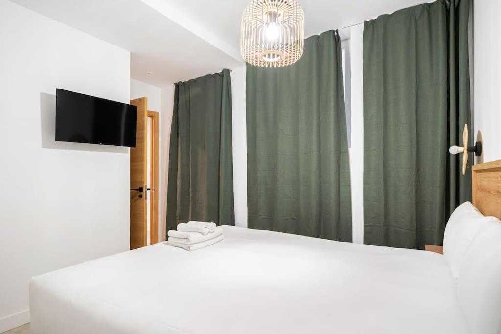 Nice Flat In Lavapies At Street Level S23A マドリード エクステリア 写真